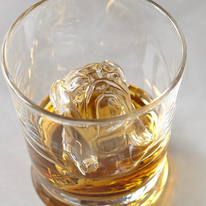 Bulldog Ice Mold in use