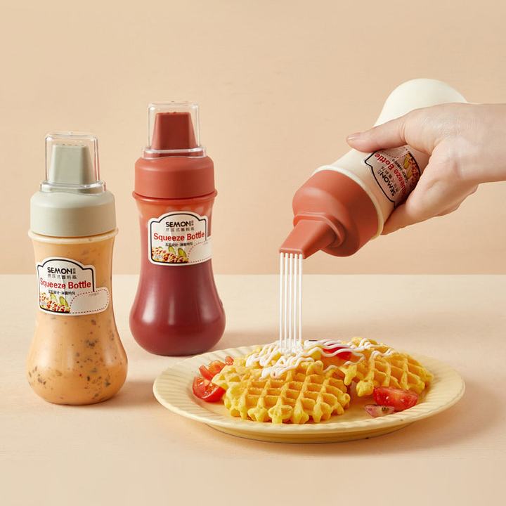 Measurable Squeeze Bottle in use
